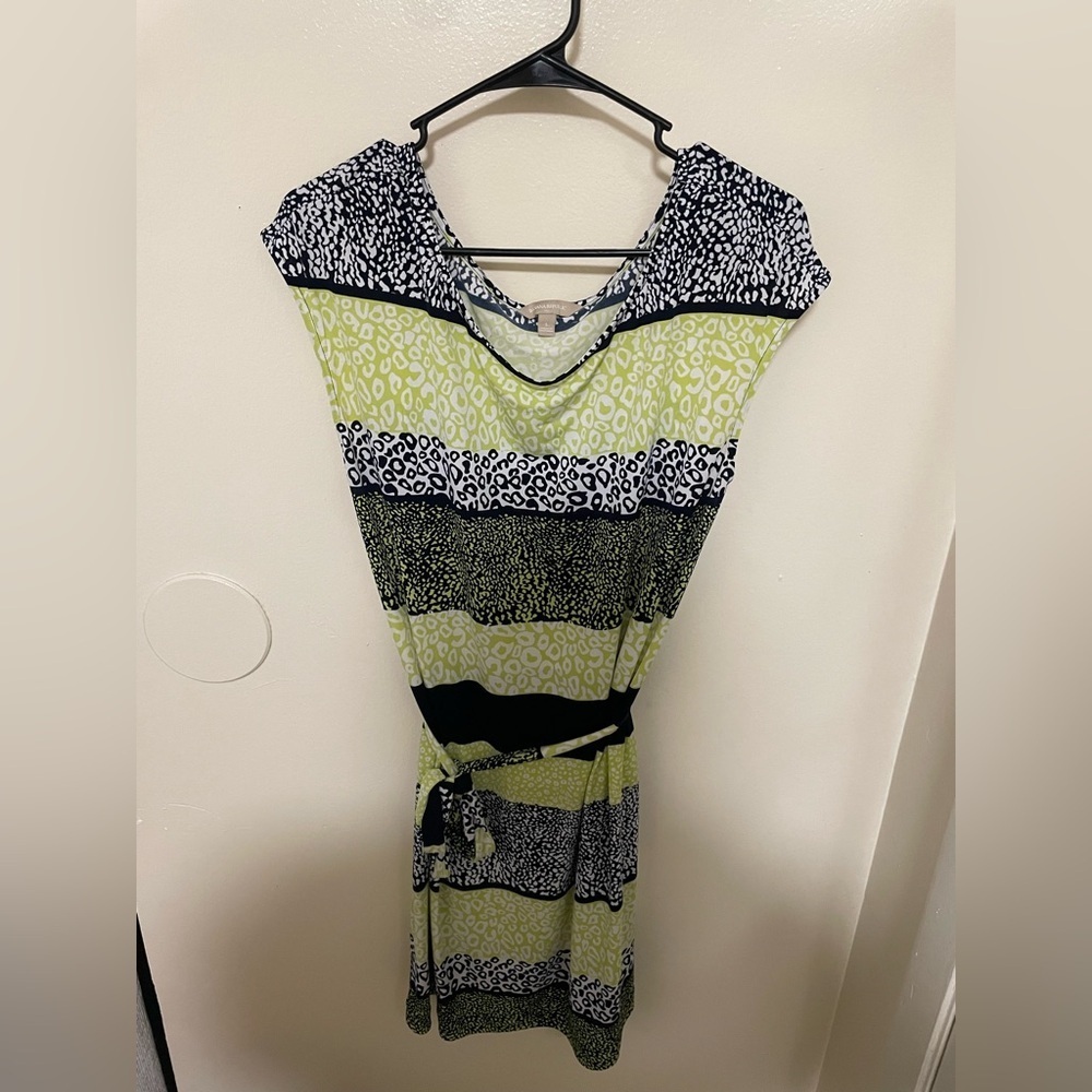 ✨Banana Republic Short Sleeve Green Cheetah Print Dress Size L